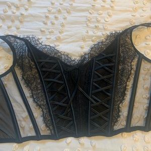 CUTE VICTORIA’S SECRET CORSET 🖤